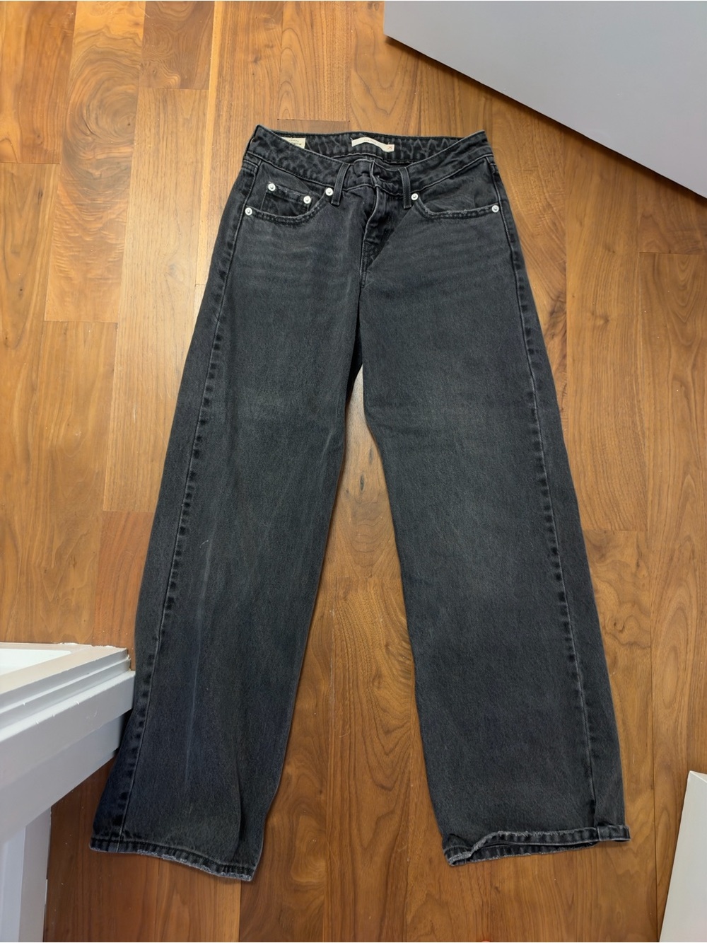 Levi’s low loose in grey